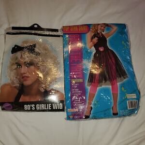 𝅺80s girl costume. Wig, skirt, stockings, and gloves